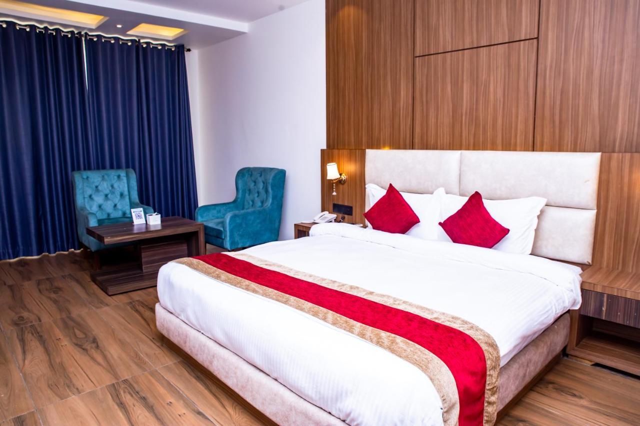 Asian Buddha Hotel Siddharthanagar Ngoại thất bức ảnh