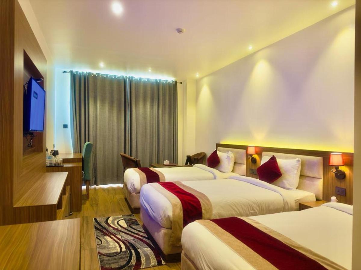 Asian Buddha Hotel Siddharthanagar Ngoại thất bức ảnh