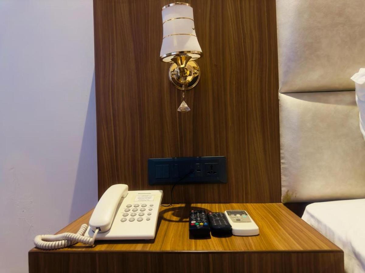 Asian Buddha Hotel Siddharthanagar Ngoại thất bức ảnh
